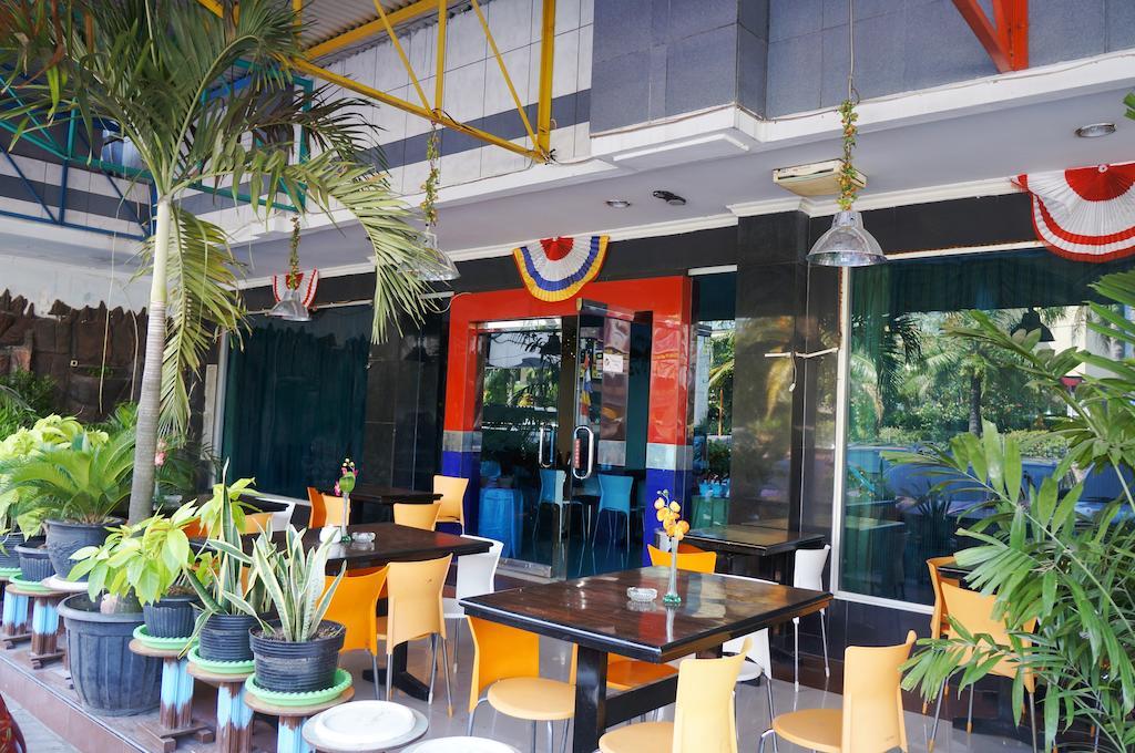 Hotel Duta 巨港 外观 照片